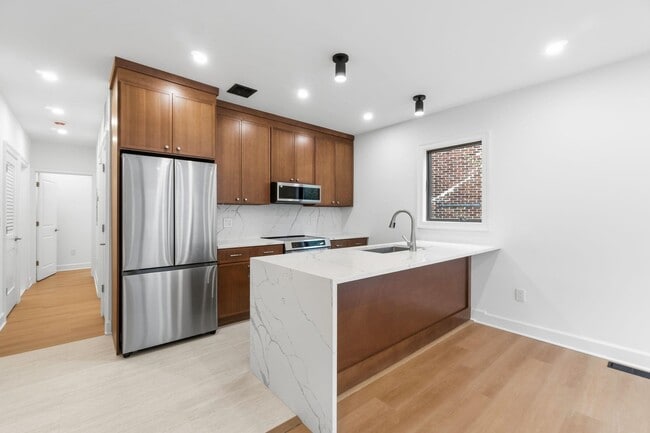 Building Photo - 685 JFK Blvd E