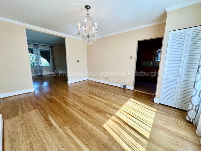 Building Photo - 5738 Melvin St