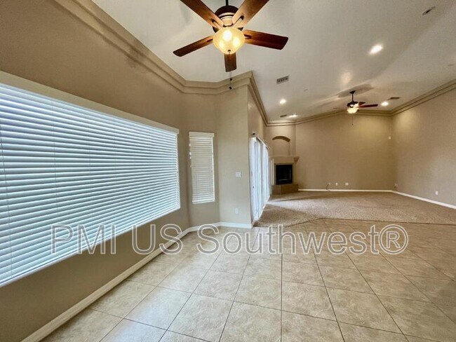 Building Photo - 11 Hickory Knoll Cir