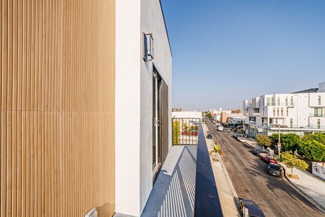 Building Photo - 13463 Beach Ave