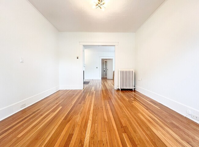 Building Photo - 44 Bellevue St