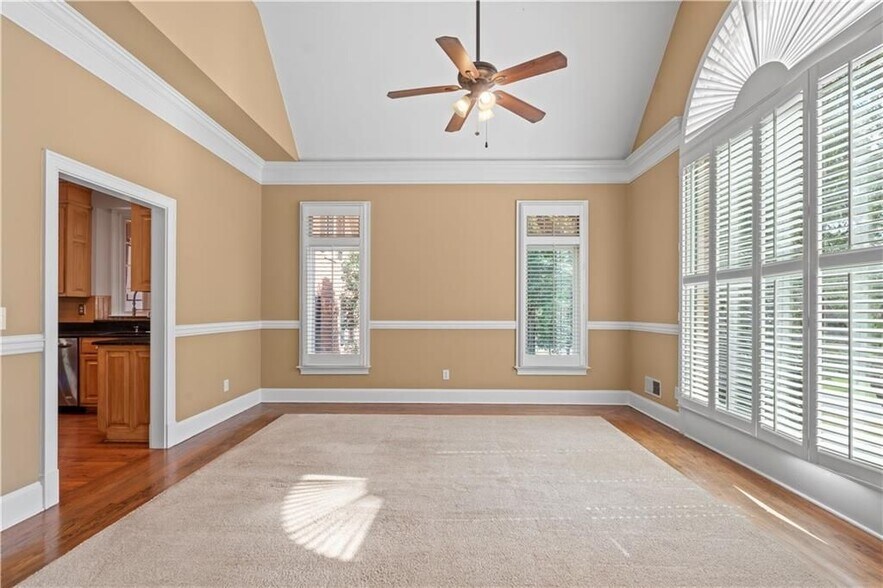 Building Photo - 235 Smokerise Trce