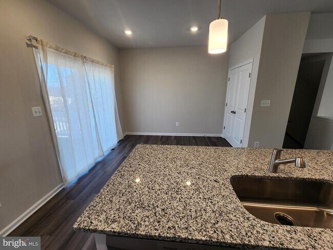 Building Photo - 1236 Red Clover Ln