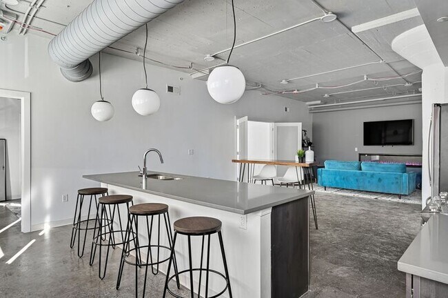 Building Photo - 3829 Main St