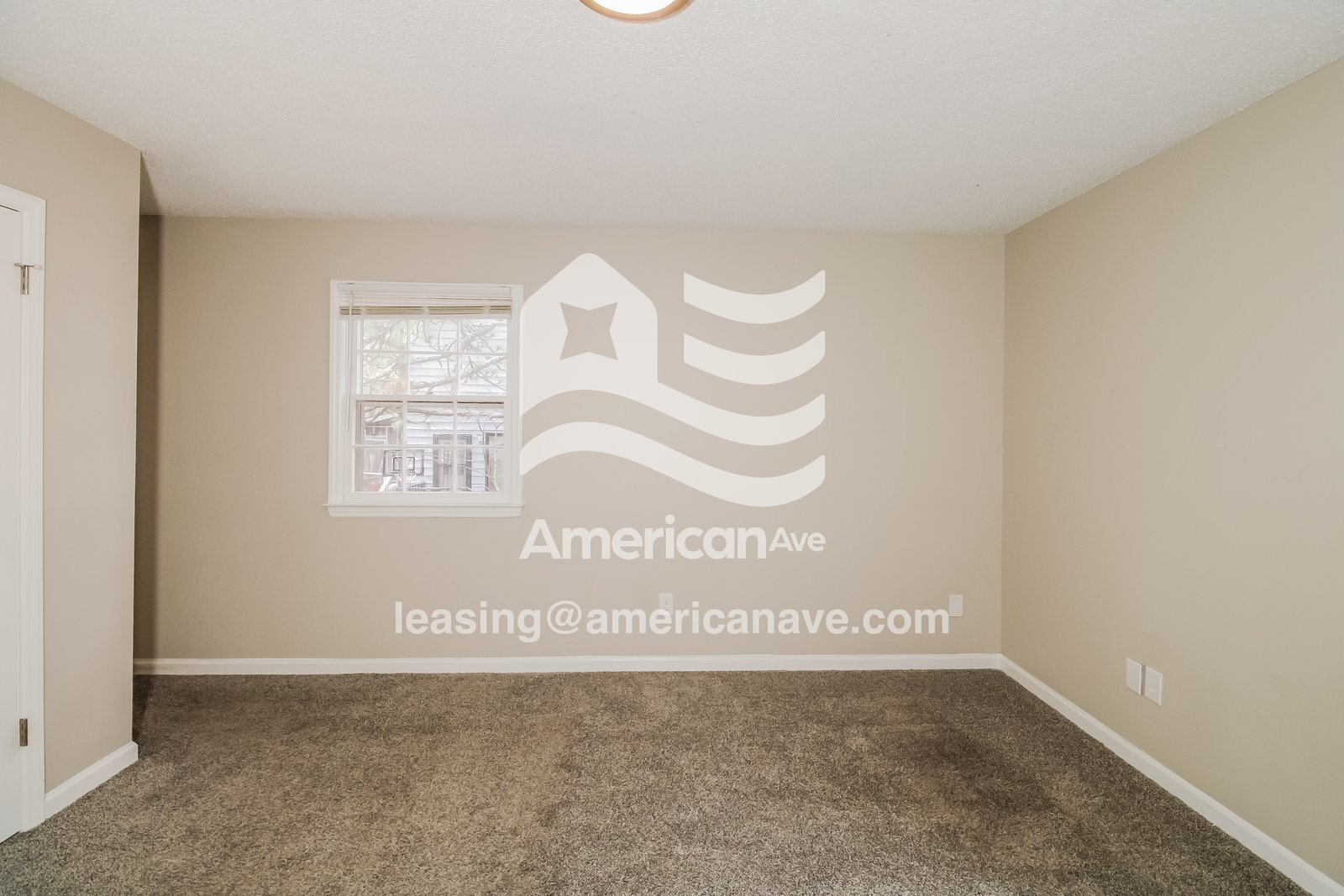 Building Photo - 216 Pond Ridge Rd E