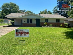 Building Photo - 501 Warren-