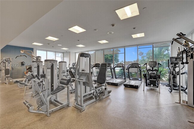 Building Photo - 20281 E Country Club Dr