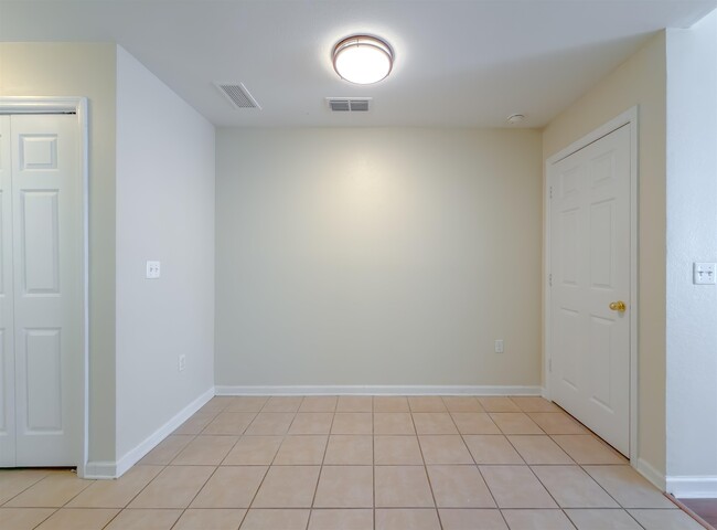 Building Photo - 4434 Gearhart Rd