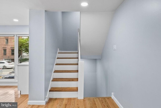 Building Photo - 1130 Lombard St