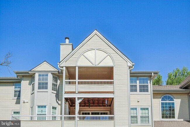Building Photo - 113 Cascade Ct