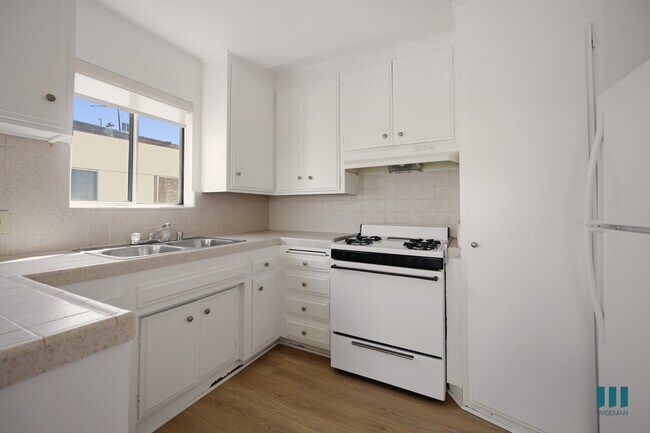 Interior Photo - Federal Bedrock by Wiseman