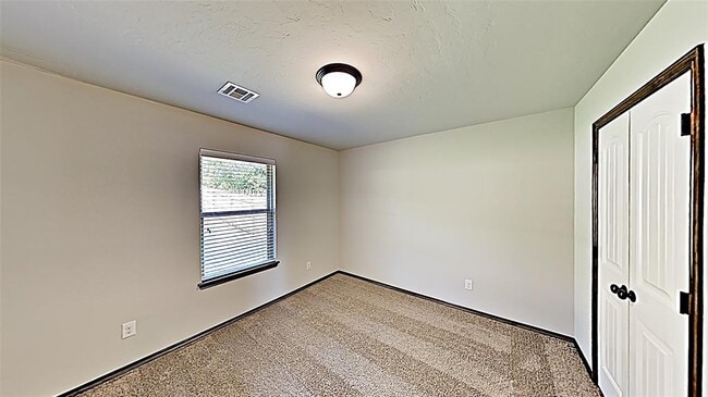 Building Photo - 1217 N Nature Way