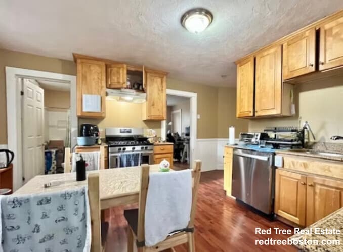 Building Photo - 6 Eldora St