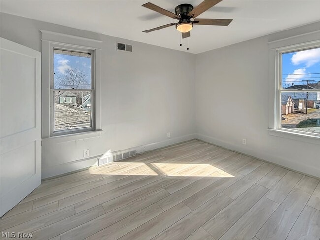 Building Photo - 1213 Plum St