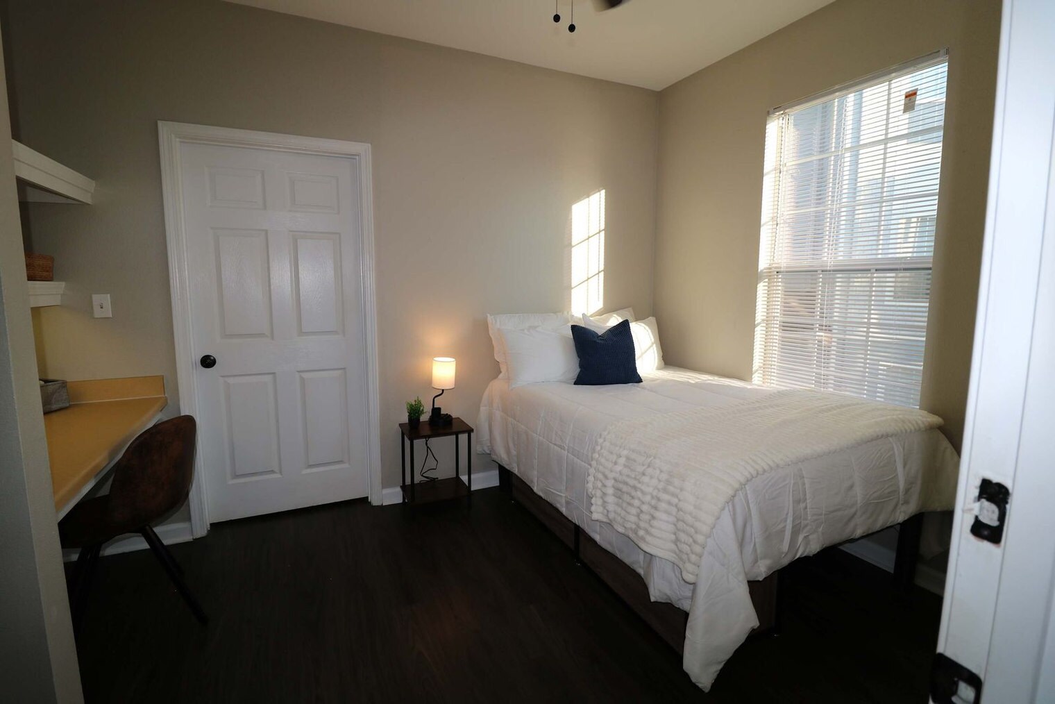 Building Photo - 490 Prospect Rd