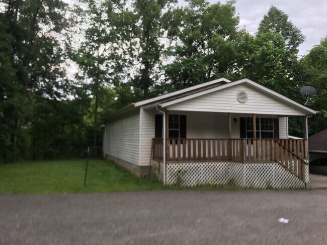 Building Photo - 2 bedroom in Ona WV 25545