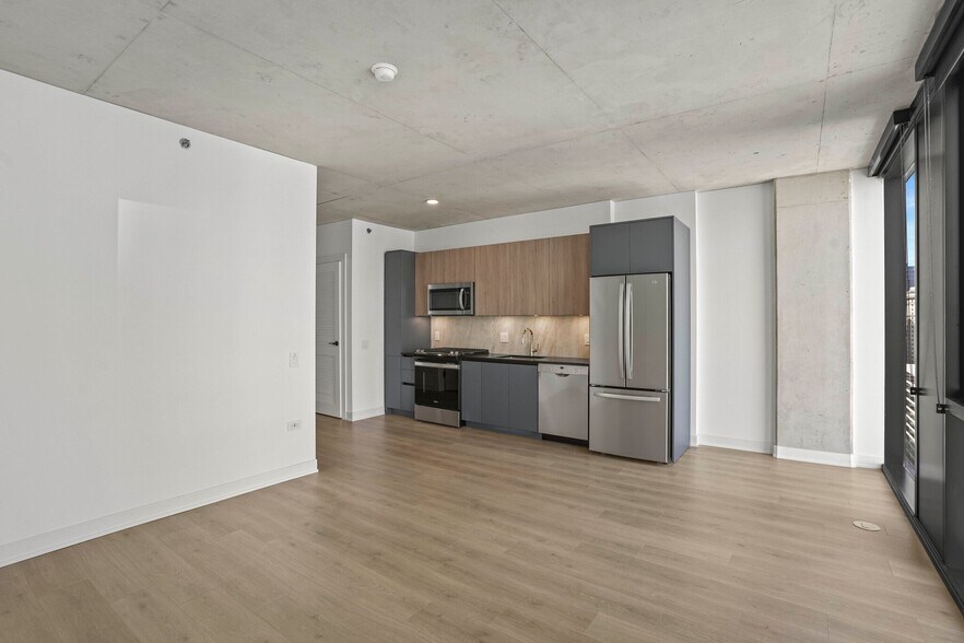 Building Photo - 238 W Polk St