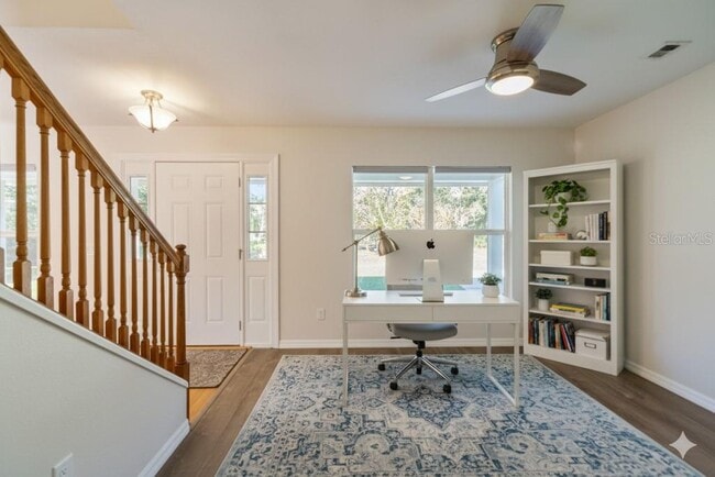 Building Photo - 201 E Osceola Rd