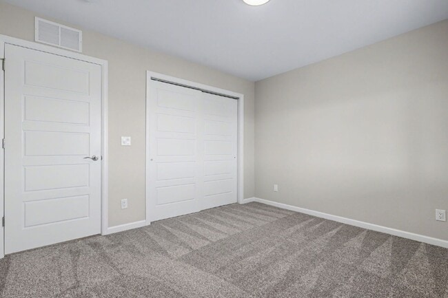 Building Photo - 1905 Tioga Ln