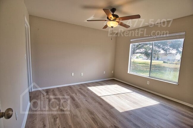 Building Photo - 4640 Pan American Blvd