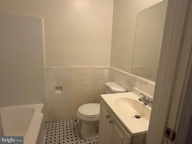 Building Photo - 157 36th St NE