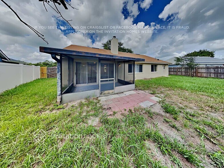 Building Photo - 1054 Providence Ln