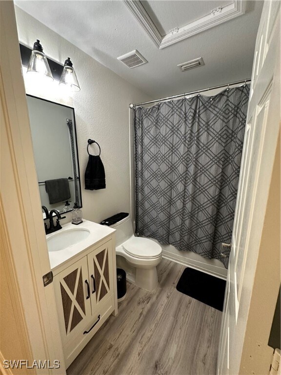 Building Photo - 9069 Gervais Cir