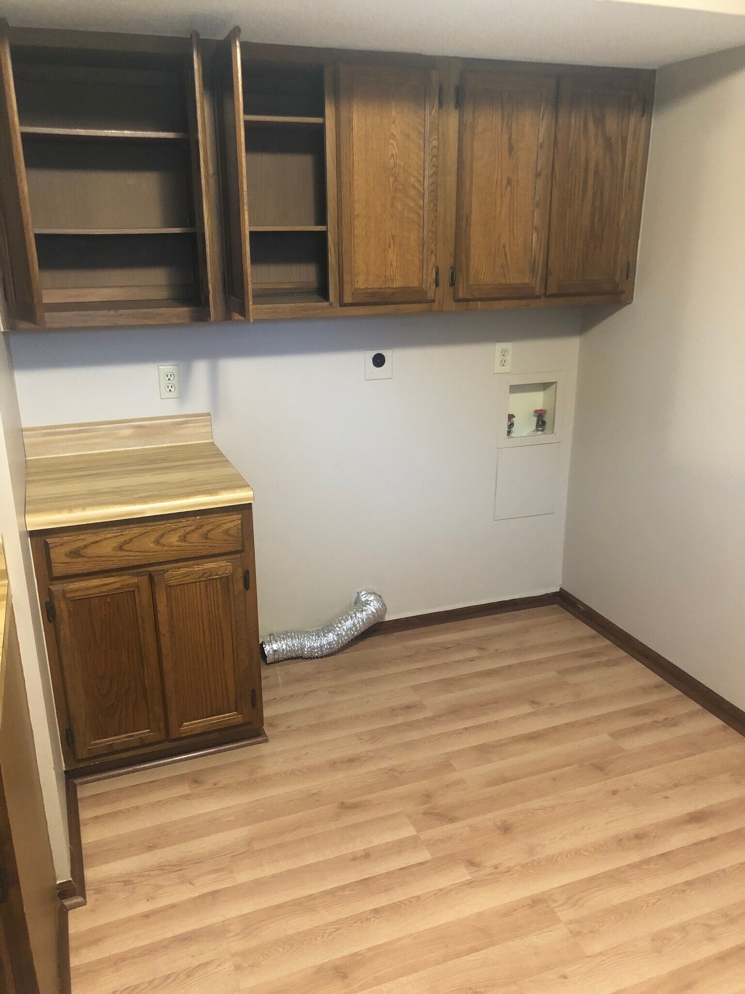 Building Photo - 642 Arbor St