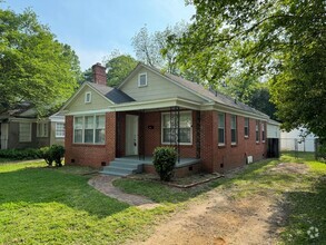 Building Photo - Gorgeous Features! 3 Bedroom with Bonus room