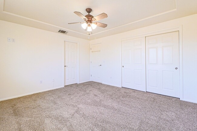 Building Photo - Beautiful Single Family Home located in He...