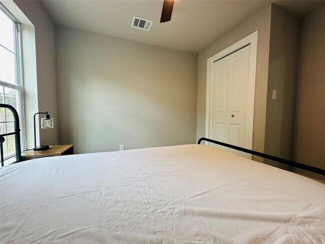 Building Photo - 4018 Gano St