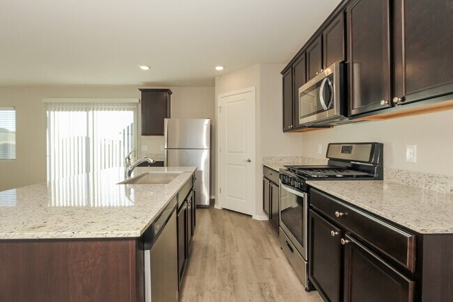 Building Photo - 7084 S Victor Dr