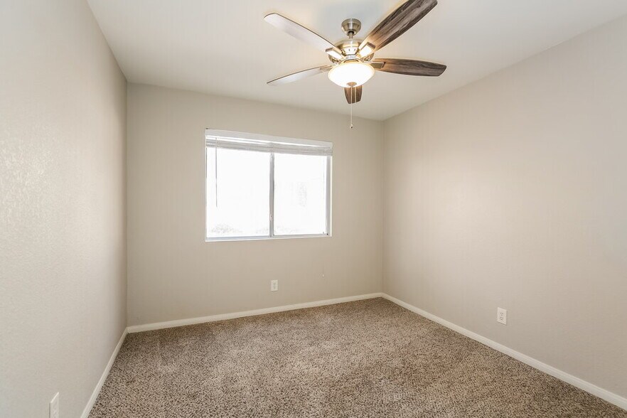 Building Photo - 3110 De Vinci Ct