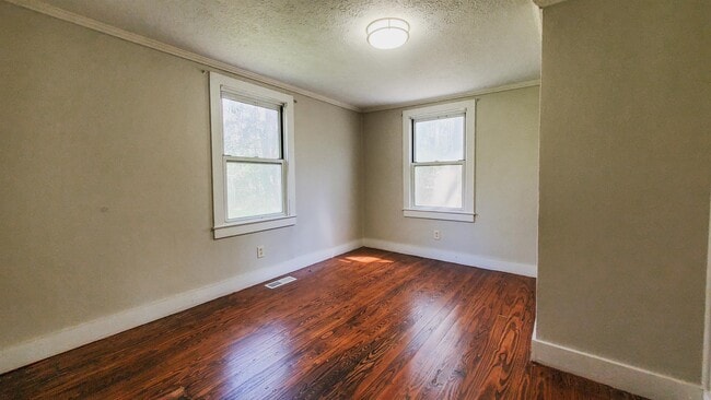 Building Photo - 103 Mimosa Ln