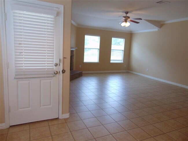 Building Photo - 170 Birdwell Ln