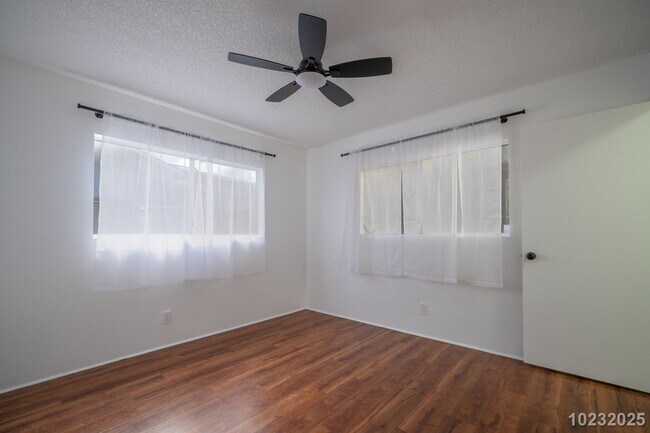 Building Photo - Versatile 3-Bedroom Home with Extended Spa...