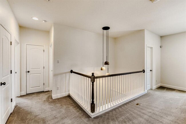 Building Photo - 3332 De Coronado Trail