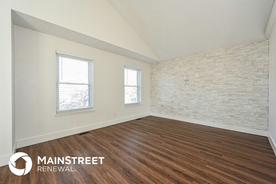 Building Photo - 17476 E Plateau Dr