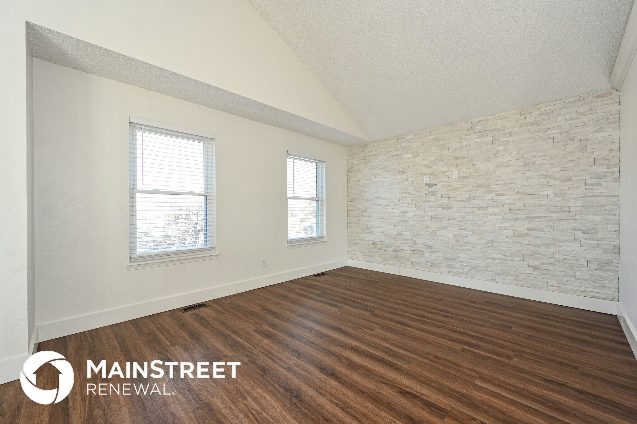 Building Photo - 17476 E Plateau Dr