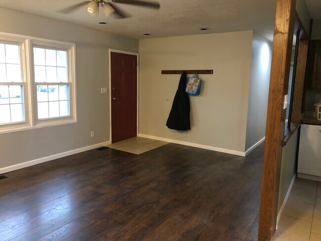 Building Photo - 1509 E 18th St