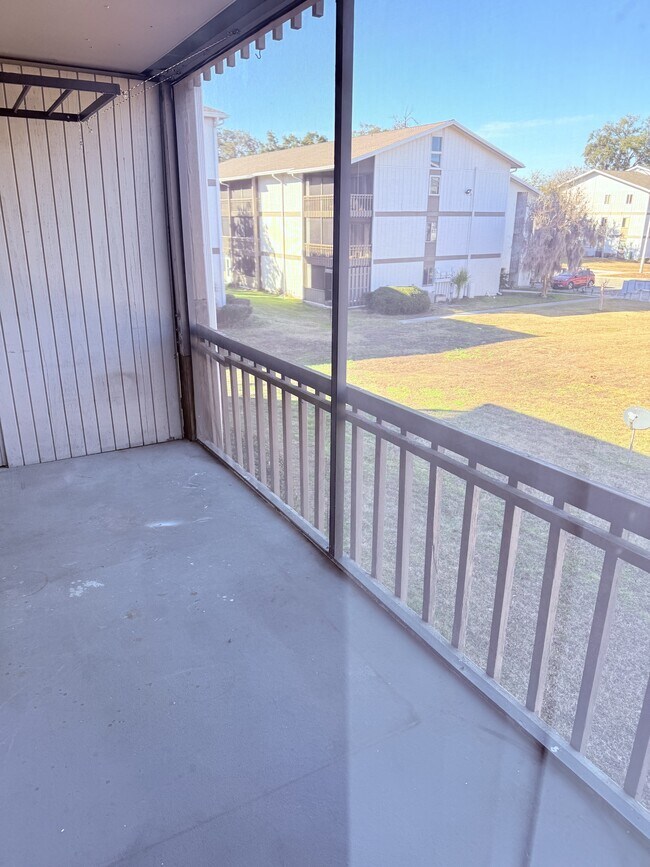 Building Photo - 6519 W Newberry Rd