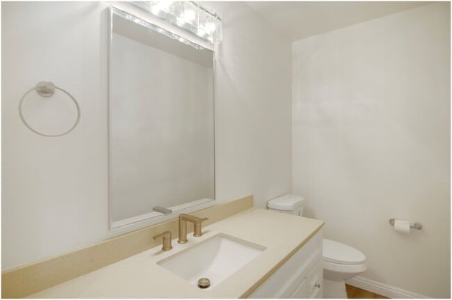Building Photo - Sunny Ridge 3 Bedroom Home!