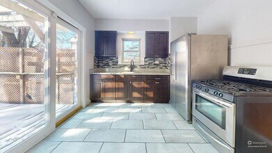 Building Photo - 3 Bedroom House - Old Brooklyn, Cleveland