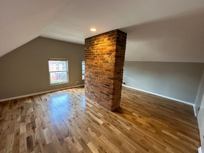 Building Photo - Collins Ave 241-243 MLR