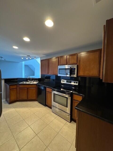 Building Photo - 8483 Towne Center Cir