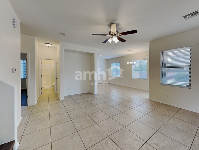 Building Photo - 887 E Autumn Harvest Pl