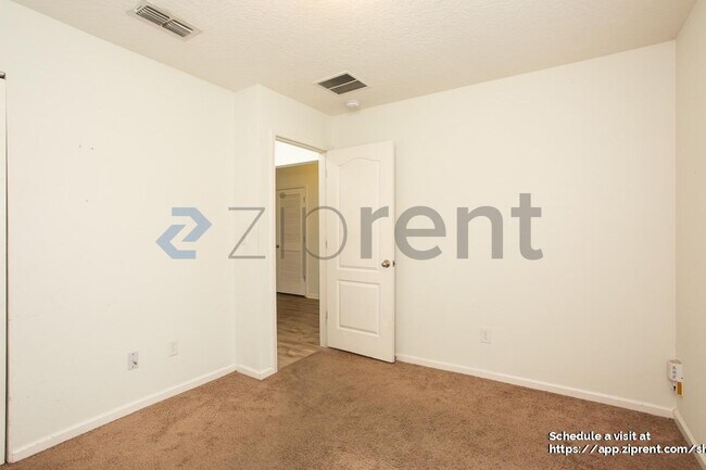 Building Photo - 15307 Bareback Dr