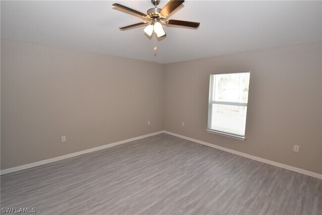 Building Photo - 3718 Donahue Ave