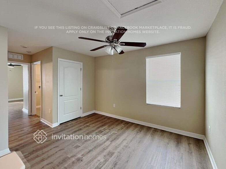 Building Photo - 10527 Whispering Hammock Dr