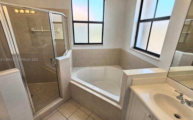 Building Photo - 3252 NW 103rd Pl